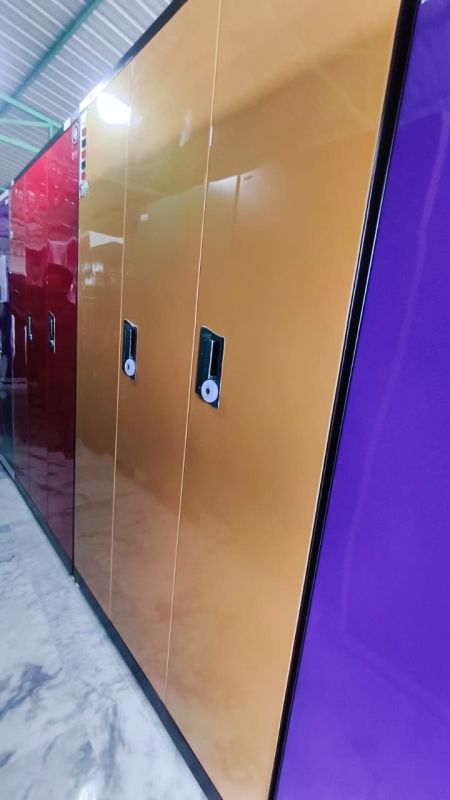 RAIYATH 3 DOOR ALMIRAH 78X48X20(22*26g)GOLDEN