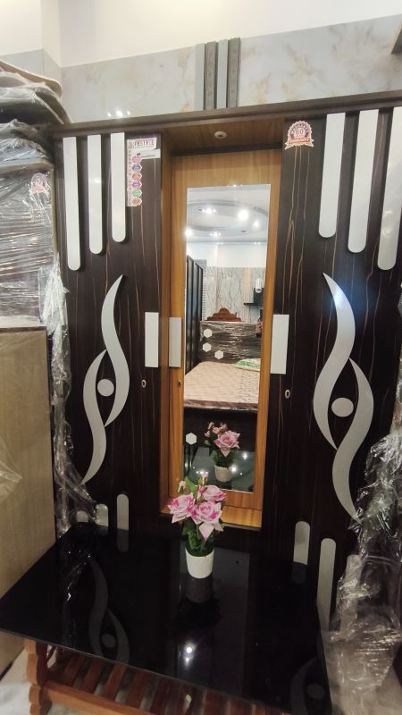 LIFESTYLE S TYPE 3 DOOR WARDROBE WITH DRESSING