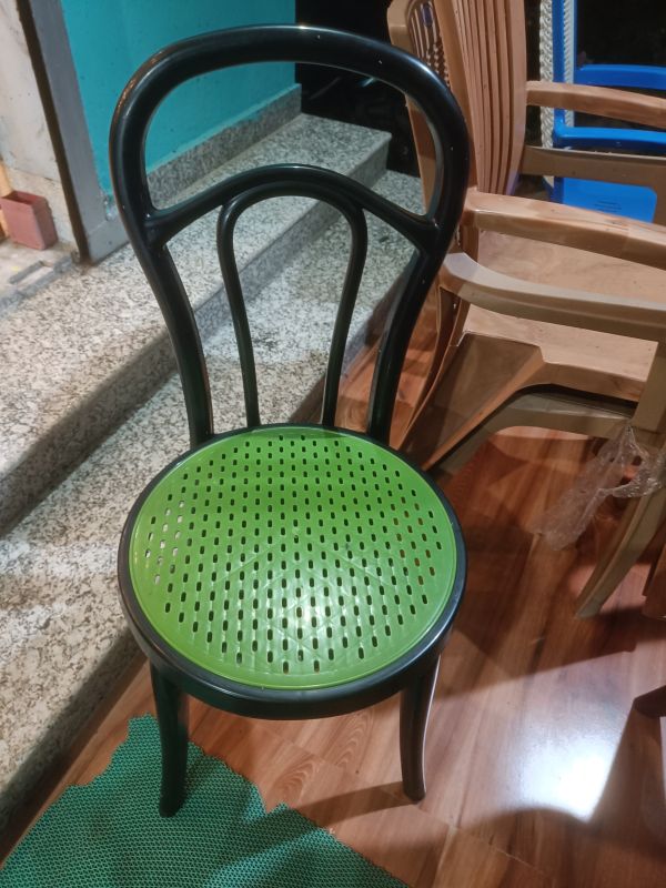NILKAMAL CHAIR 4040